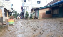 Banjir di Perumahan Pondok Gede Permai Surut, Kondisinya Parah Banget - JPNN.com