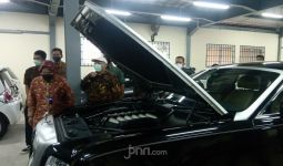 Mensos Risma Pengin Lelang 9 Mobil, 27 Motor dan 50 Batang Emas - JPNN.com