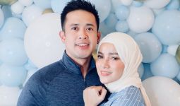 Suami Sempat Tak Merestui Olla Ramlan Berhijab, Alasannya Mengejutkan - JPNN.com
