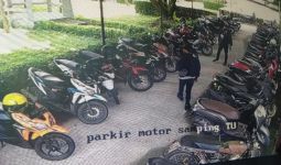Motor Wartawan Digasak Maling, Nih Terduga Pelakunya - JPNN.com