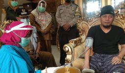 Ustaz Ujang Bustomi Enggak Bisa Kabur Lagi, Sudah Dikepung TNI dan Polri - JPNN.com