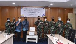 Puskes TNI Terima Donasi Material Kesehatan Covid-19 - JPNN.com