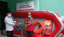 NU Care – Lazisnu Salurkan Bantuan Perahu Karet untuk Daerah Terdampak Banjir - JPNN.com