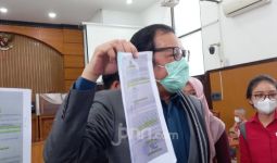 Penangkapan & Penahanan Habib Rizieq Dinilai Cacat Hukum, Pengacara Tunjukkan Bukti - JPNN.com