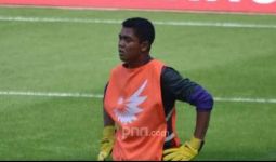 Kiper Arema Nyaris ke Persebaya, Tetapi Batal, Ini Alasannya - JPNN.com