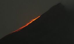 Hari Ini Gunung Merapi 12 Kali Luncurkan Guguran Lava - JPNN.com