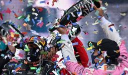 Tradisi Selebrasi Sampanye di Podium F1 akan Berganti Mulai Musim Ini - JPNN.com