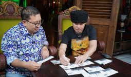 Hari Musik Nasional, Fadli Zon Luncurkan Sampul Prangko Edisi Dewa 19 - JPNN.com