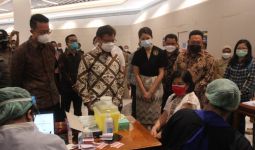 39 RS Jaringan Siloam Hospitals Mengerahkan Tenaga Medis untuk Vaksinasi COVID-19 - JPNN.com