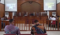 Tingkah Ahli Kubu Habib Rizieq Mengundang Tawa, Ditegur Hakim - JPNN.com