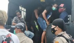 Polisi Gerak Cepat, Geger, Puluhan Orang Diangkut Pakai Truk - JPNN.com