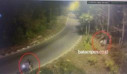 Tiga Pemuda Ini Terekam CCTV Berbuat Aksi Tak Terpuji, Lihat Tuh Fotonya - JPNN.com