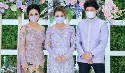 3 Berita Artis Terheboh: Suvenir Pernikahan Atta dan Aurel Disorot, KD Minta Jangan Berlebihan - JPNN.com