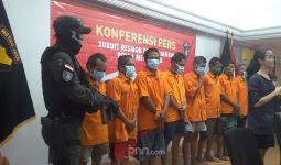 Pencuri Suku Cadang Bus Transjakarta sudah Beraksi Puluhan Kali, Lihat Tuh Fotonya - JPNN.com