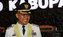 Arif Sugiyanto Izinkan Warganya Memakai Mobil Dinas Bupati, Gratis! - JPNN.com