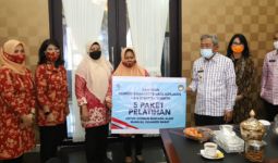 Salurkan Bantuan Koban Gempa Mamuju, Dharma Wanita Kemnaker Harap Sulbar Bangkit - JPNN.com