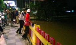 Perempuan Muda Berhijab Loncat dari Jembatan, Jenazahnya tak Ditemukan - JPNN.com