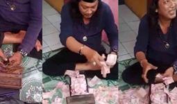 Ustaz Gondrong Menggandakan Uang pakai Jenglot dan Kotak Ajaib? - JPNN.com