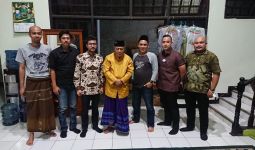 Sambangi Kiai NU, Ronny Bara Minta Doa untuk KNPI DKI - JPNN.com