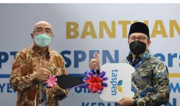 PT Taspen Serahkan Bantuan Ambulans Untuk Polri dan BKN - JPNN.com