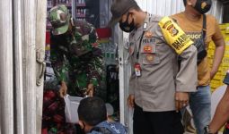 Aksi Teror Bom Molotov di Aceh Utara Terekam CCTV, Dua Pelaku Masih Diburu Polisi - JPNN.com