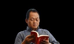 Pakar: Jokowi Kunci Penyelesaikan Polemik TWK Pegawai KPK - JPNN.com