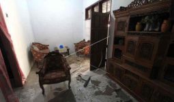 Rumah Ini Rusak Akibat Kebakaran Kilang Minyak Balongan Indramayu - JPNN.com
