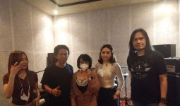 Sambut Ramadan, Prilly Siapkan Lagu Religi Belajar Ngaji - JPNN.com