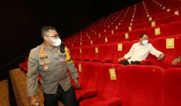 Awas! Berani Langgar Prokes, Eri Cahyadi Bakal Tutup Lagi Bioskop di Surabaya - JPNN.com