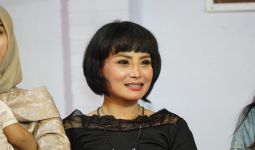 Hibur Tasyakuran JPNN Musik, Lies Damayanti Sajikan Alun-alun Mojokerto Versi Akustik - JPNN.com