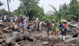 Detik-detik Lahar Dingin Gunung Ili Lewotolok Menerjang 3 Desa, Warga Sedang Tidur - JPNN.com