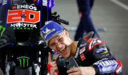 Quartararo Menangi Balapan Bersejarah di MotoGP, Tipis, Ada Senggolan - JPNN.com