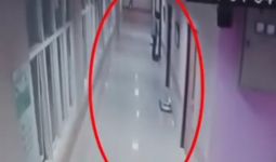 Asep Celingak-celinguk di Kamar Rumah Sakit, Terekam CCTV, Viral - JPNN.com