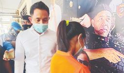 Janda Sumbawa Ini Menggeluti Bisnis Haram, Pemesan dari Jakarta Bayar Pakai Dolar - JPNN.com