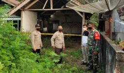 Bau Busuk Menyengat dari Rumah Kosong, Polisi dan Tentara Datang - JPNN.com