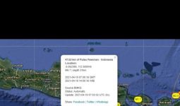 Jawa Timur Diguncang Gempa, Warga Berlarian Keluar Rumah - JPNN.com