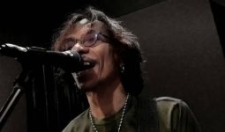 3 Berita Artis Terheboh: Log Bantu Pengobatan Vokalis Boomerang, Aldi Taher Pengin Jual Mobil - JPNN.com