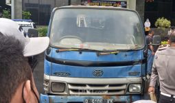Polisi Beber Fakta soal Mobil Derek Liar di Tol Halim yang Viral, Parah - JPNN.com