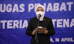 Lantik 11 Pejabat Tinggi Madya Kemnaker, Ida Fauzah: Hilangkan Ego Unitoral - JPNN.com