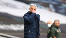 Pogba Lontarkan Kritikan, Mourinho Malah Menanggapi Begini - JPNN.com