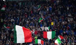 Italia Izinkan Penonton Masuk Stadion Mulai Mei - JPNN.com