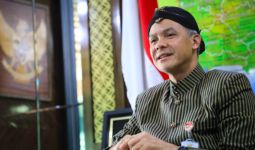 Ganjar Gelar Pertemuan Tutup dengan Tim Pembuat Vaksin Nusantara, Semua Peneliti Enggan Bicara - JPNN.com