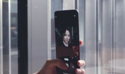 Xiaomi Bakal Kenalkan Ponsel Kamera Depan Bawah Layar Tahun Ini? - JPNN.com