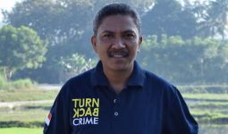 Momen Peringatan Hardiknas 2021, Ansel Deri Luncurkan Buku ‘Jejak dari Rantau’ - JPNN.com