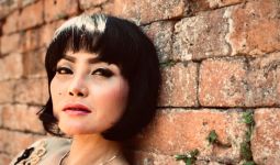 Lies Damayanti Bawakan Lagu Alun-alun Mojokerto untuk Pertama Kalinya - JPNN.com