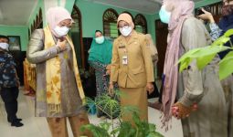 Ida Fauziah Tinjau Kelompok Wirausaha yang Mampu Bertahan di Masa Pandemi - JPNN.com