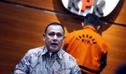 Ketua KPK Firli Bahuri Meradang, Perintahkan Irjen Karyoto Mencari Pelakunya - JPNN.com