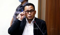 Petugas KPK Bergerak, Geledah Sejumlah Tempat di Tabanan  - JPNN.com