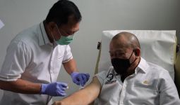 Ketua DPD LaNyalla Disuntik Dokter Terawan Menggunakan Vaksin Nusantara - JPNN.com