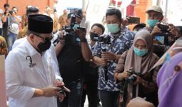 Ketua DPD RI Minta Pemkab Sidoarjo Bantu Kampung Jajanan - JPNN.com
